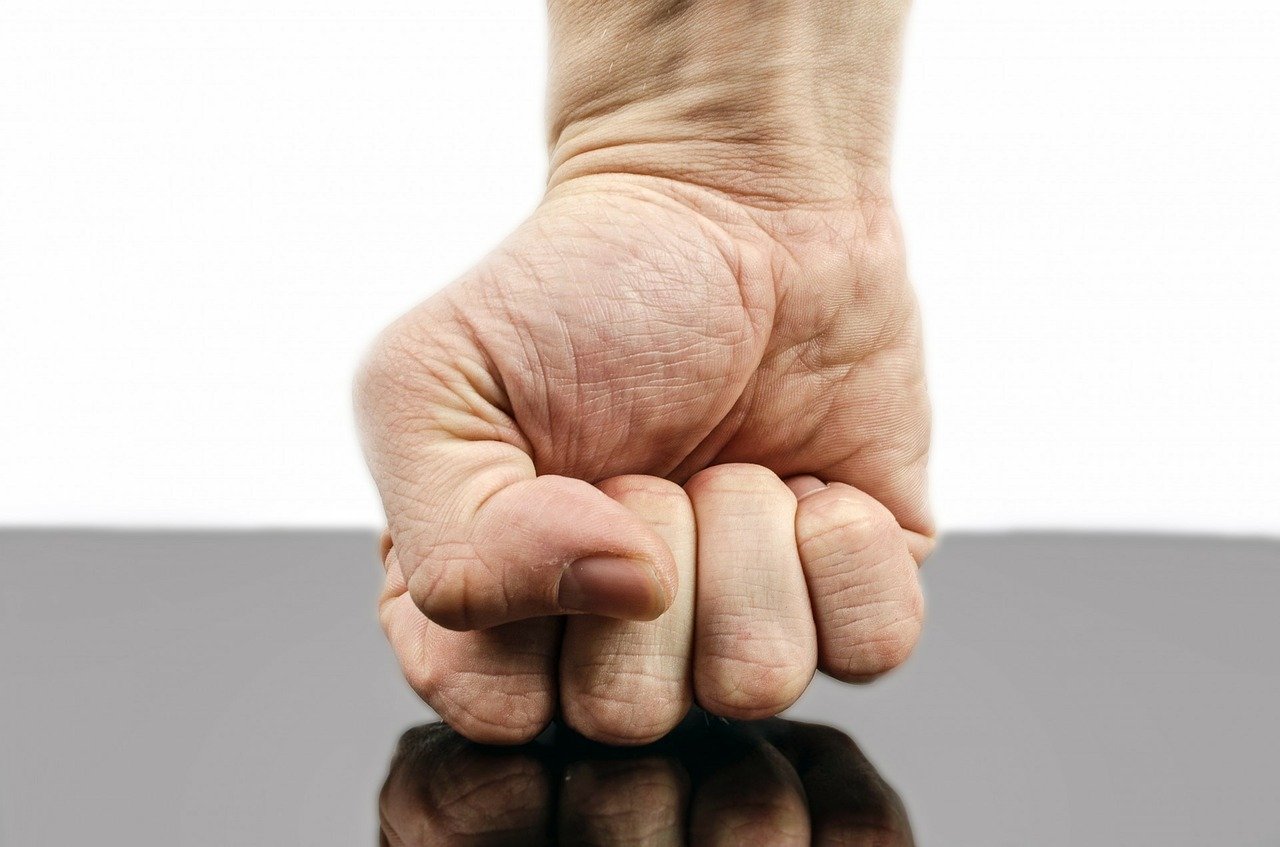 How Zodiac Signs Expresses Their Anger?
