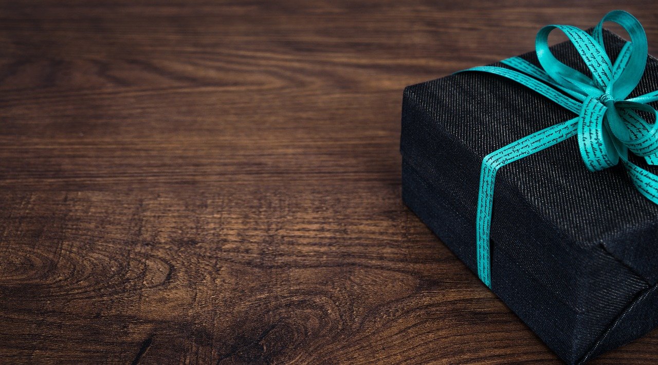 What Your “Bestie” Wants For Christmas? According to Her Zodiac Sign!